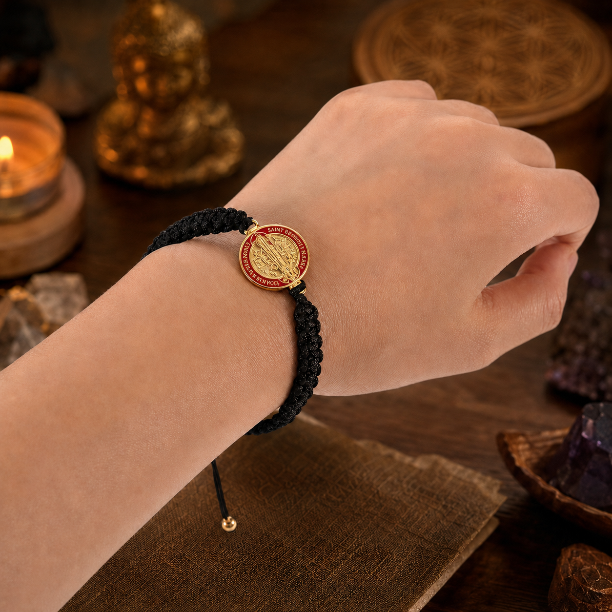 Bracelet réglable médaille de Saint Benoît