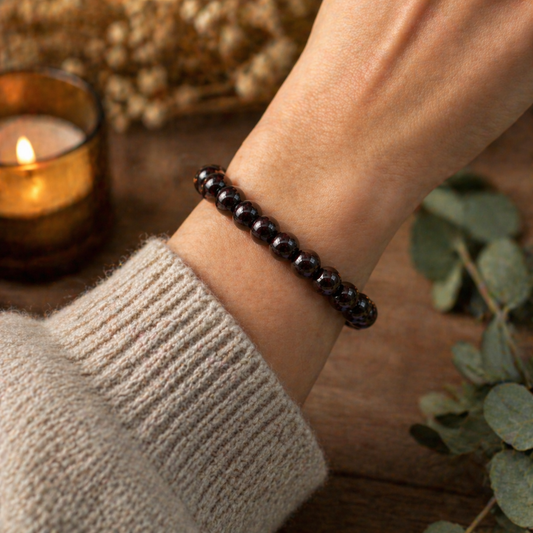 Bracelet en Grenat 8mm (Énergie, Courage, Ancrage, Vitalité)